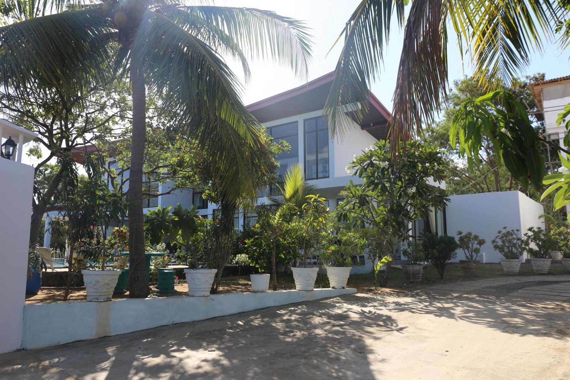 Amanda Beach Resort Passikudah Exterior foto